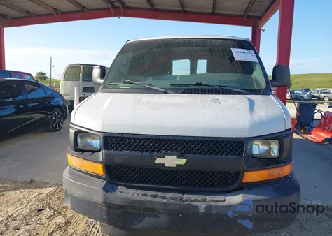 2005 Chevrolet Express z USA, uszkodzony, nr VIN 1GCGG25V951197049